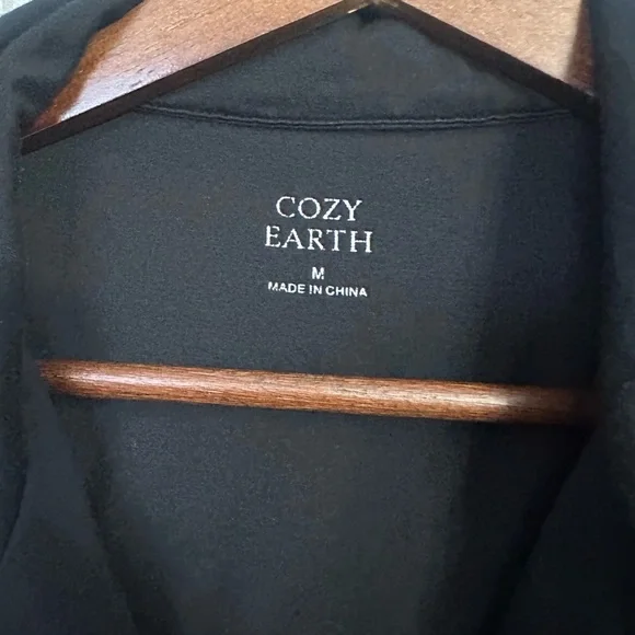 Cozy Earth Women's Bamboo Stretch-Knit Short Sleeve Pajama Set - Picture 3 of 7